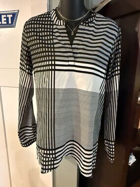 4/$16 Calvin Klein Black & White Geometric Stripe Blouse XS